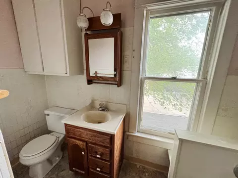 Bath - 1306 E 4th St, Sterling, IL 61081 photo 2 of 2