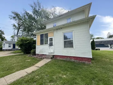 Exterior - 1306 E 4th St, Sterling, IL 61081 photo 3 of 5