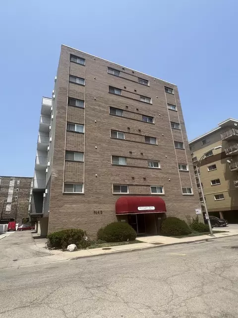 7449 Washington St #606, Forest Park, IL 60130