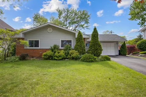 Exterior - 1850 Pierce Rd, Hoffman Estates, IL 60169 photo 2 of 7