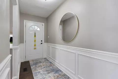 Entry Way - 1850 Pierce Rd, Hoffman Estates, IL 60169 photo 1 of 1