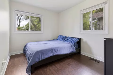 Bedroom - 1850 Pierce Rd, Hoffman Estates, IL 60169 photo 2 of 4