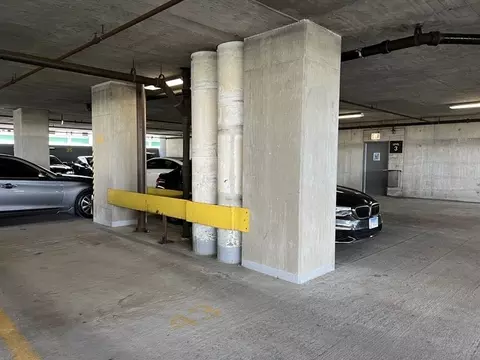 235 W Van Buren St #43, Chicago, IL 60607