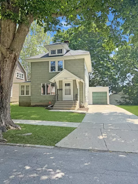 Exterior - 111 E Roosevelt St, Freeport, IL 61032 photo 5 of 5