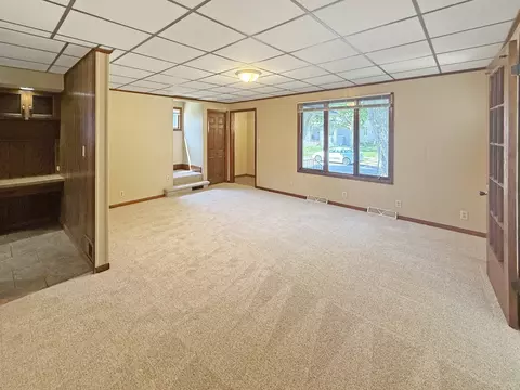 Living - 111 E Roosevelt St, Freeport, IL 61032 photo 3 of 3