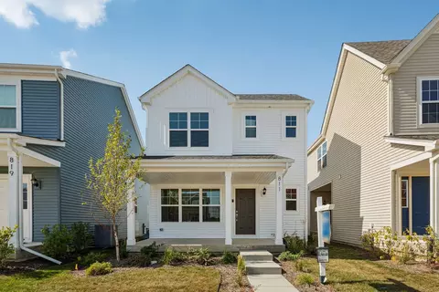 811 Station Blvd, Elburn, IL 60119