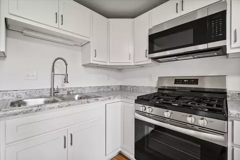 Kitchen - 311 E Stewart St, Bloomington, IL 61701 photo 3 of 3