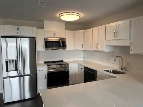 200 Park Ave #635, Calumet City, IL 60409