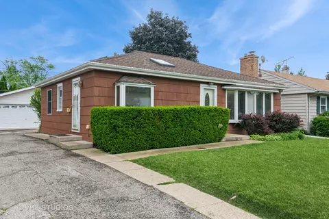 945 S Wolf Rd, Des Plaines, IL 60016 photo 3