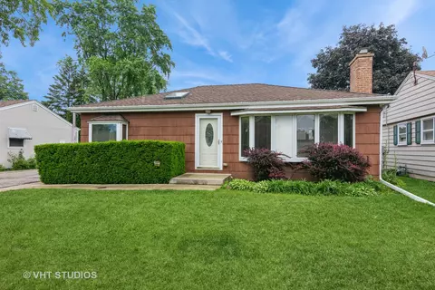 945 S Wolf Rd, Des Plaines, IL 60016 photo 2