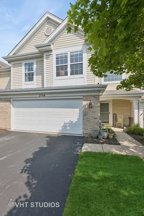 2766 Borkshire Ln, Aurora, IL 60502