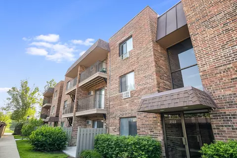 3515 Central Rd #103, Glenview, IL 60025