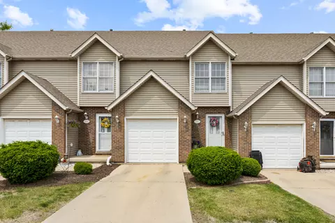 504 S Peace Rd, Sycamore, IL 60178