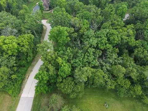 7316 Forest Oak Dr, Mchenry, IL 60050 photo 9