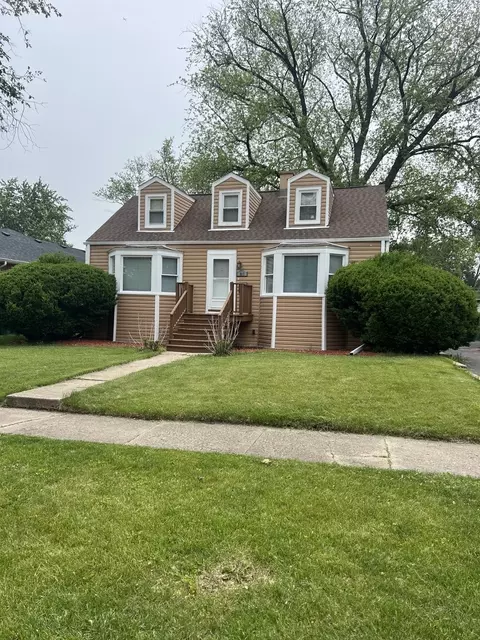 917 S La Londe Ave, Lombard, IL 60148