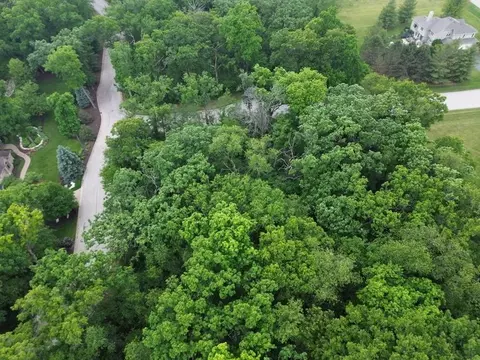 7304 Forest Oak Dr, Mchenry, IL 60050 photo 9