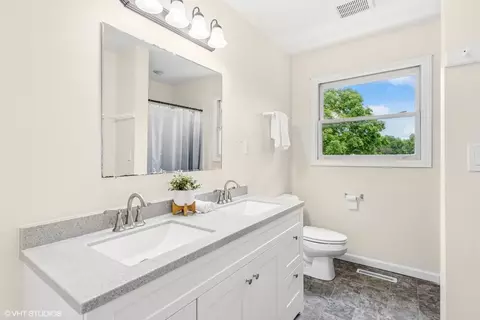 Bath - 11 Willow Ct, Spring Valley, IL 61362 photo 3 of 4