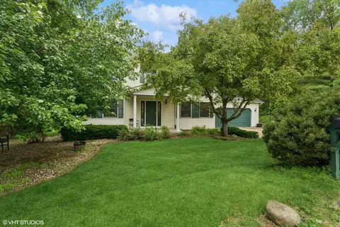 11 Willow Ct, Spring Valley, IL 61362