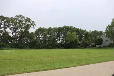 3098 Stone Fence Dr, Kankakee, IL 60901