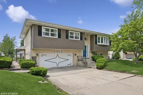 102 S Grant Dr, Addison, IL 60101 photo 2