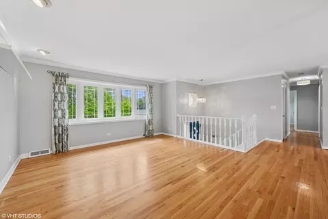 102 S Grant Dr, Addison, IL 60101 photo 5