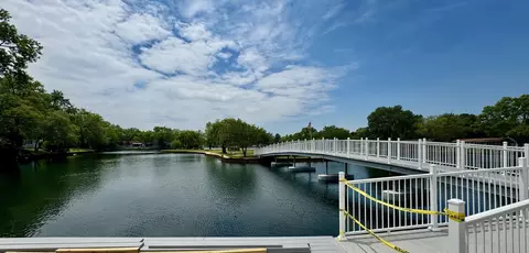 1124 Bayside Rd, Elgin, IL 60123 photo 5