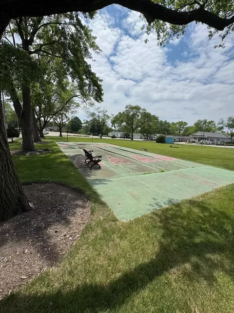 1124 Bayside Rd, Elgin, IL 60123 photo 24