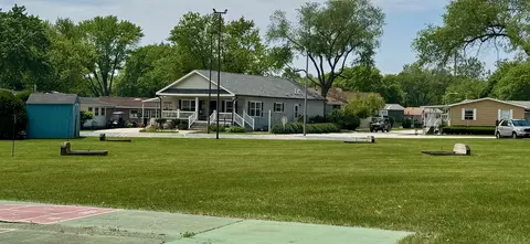 1124 Bayside Rd, Elgin, IL 60123 photo 23