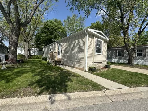 1124 Bayside Rd, Elgin, IL 60123 photo 11