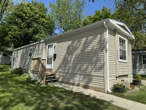 1124 Bayside Rd, Elgin, IL 60123 photo 12