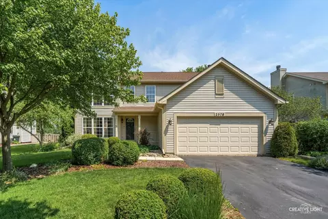 2578 Wild Dunes Cir, Aurora, IL 60503