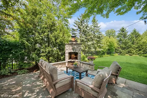 1635 Constitution Dr, Glenview, IL 60026 photo 26