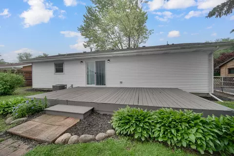 Exterior - 6441 E Flora St, Kankakee, IL 60901 photo 3 of 6