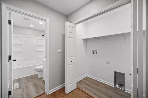Entry Way - 6441 E Flora St, Kankakee, IL 60901 photo 5 of 5