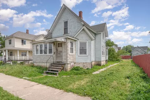 654 Garnsey Ave, Joliet, IL 60432