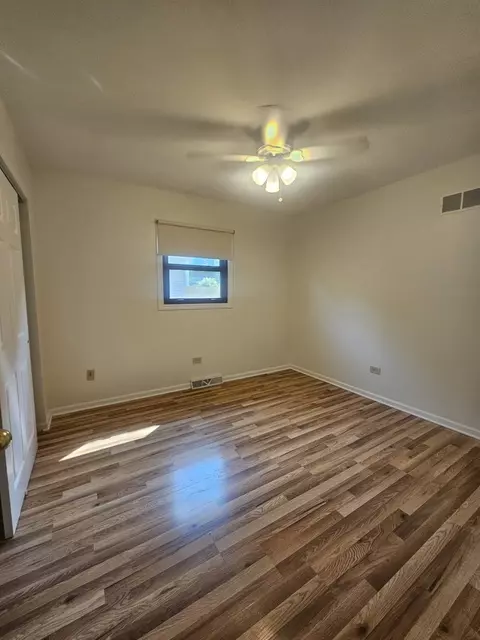 Bedroom - 399 Purdue Ln, Elgin, IL 60123 photo 3 of 6