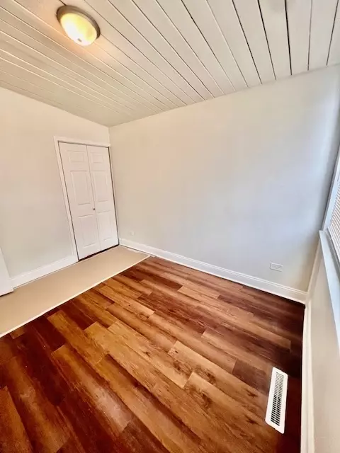 Bedroom - 15309 Parkside Dr, Markham, IL 60428 photo 3 of 5