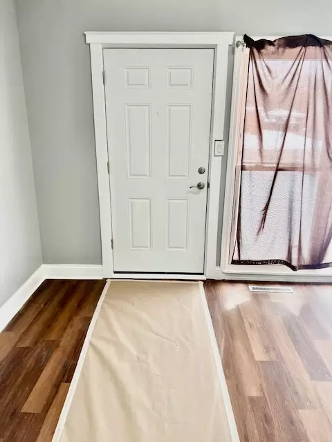 Entry Way - 15309 Parkside Dr, Markham, IL 60428 photo 2 of 4