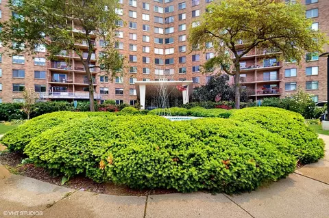 6833 N Kedzie Ave #716, Chicago, IL 60645