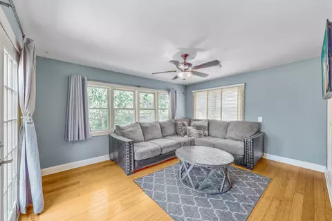 1608 Pleasant Ave, Mchenry, IL 60050 photo 10
