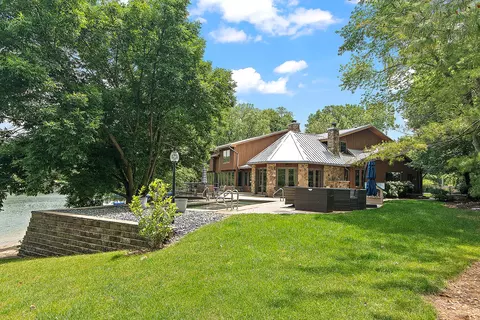 Exterior - 2500 Wahoo Ct, Morris, IL 60450 photo 8 of 18