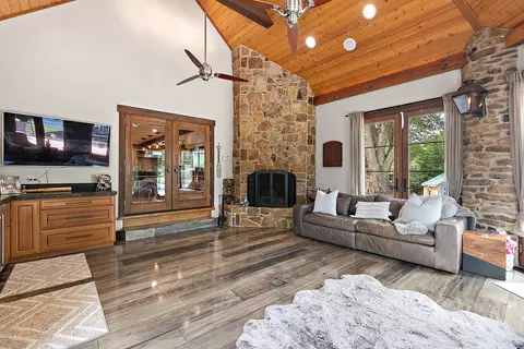 Living - 2500 Wahoo Ct, Morris, IL 60450 photo 1 of 1
