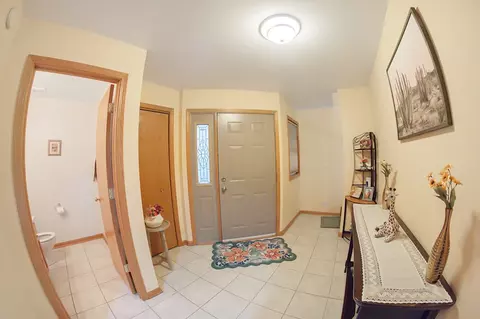 514 Madison Ln, Elgin, IL 60123 photo 5