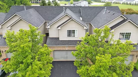 514 Madison Ln, Elgin, IL 60123
