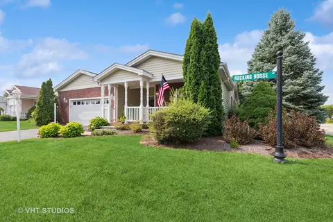 50 Rocking Horse Ln, Grayslake, IL 60030