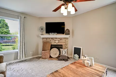 Living - 602 Spring Dr, Marengo, IL 60152 photo 2 of 2
