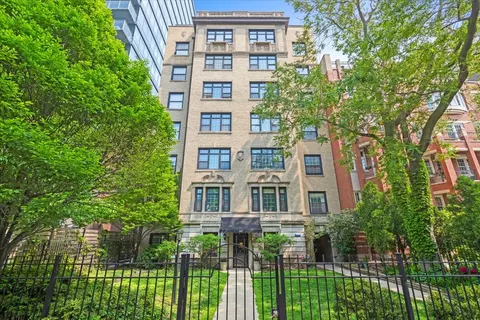 444 W Belmont Ave #3A, Chicago, IL 60657