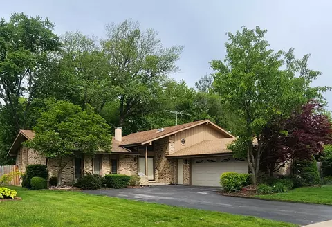 18068 Jason Ln, Lansing, IL 60438