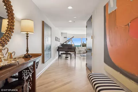 100 E Huron St #3104, Chicago, IL 60611 photo 2
