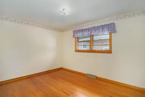 Bedroom - 2454 184th St, Lansing, IL 60438 photo 5 of 7